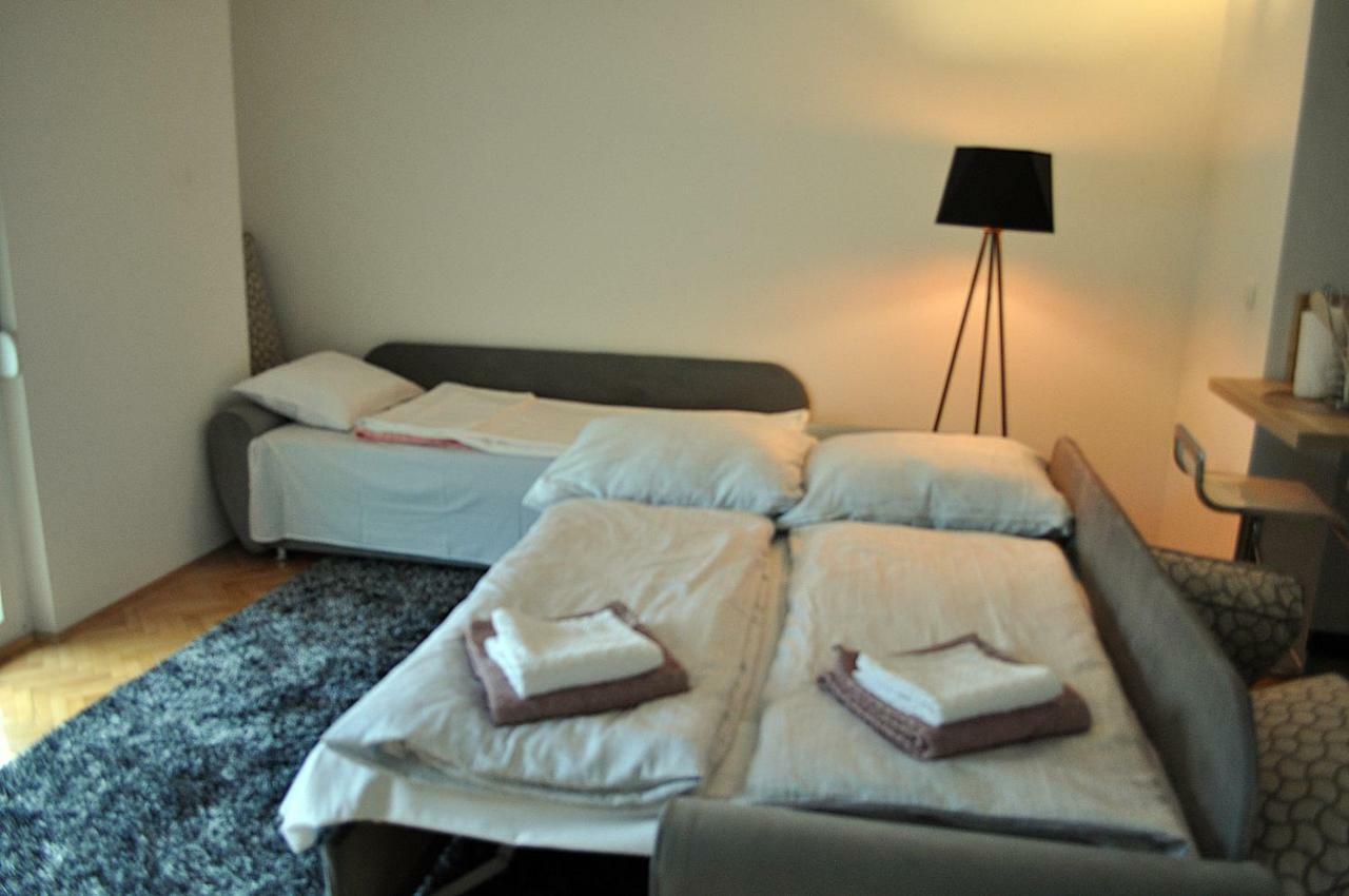 Apartman Dina Apartment ทูซลา ภายนอก รูปภาพ